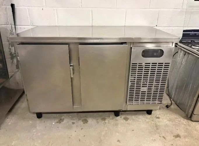 Balcão de encosto  refrigerado 
