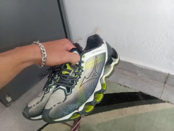 Tênis mizuno