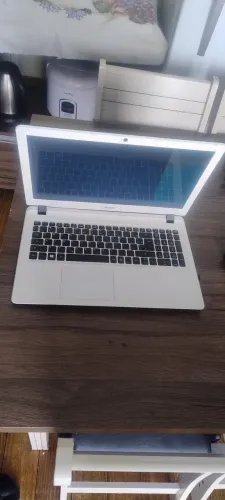 Notebook Acer, 1 terabyte de hd, 8 gigas de memória ram, tela de 15.6 polegas,
