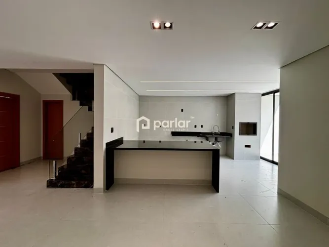 SOBRADO NO CONDOMÍNIO PARINTINS - BAIRRO RIO MADEIRA