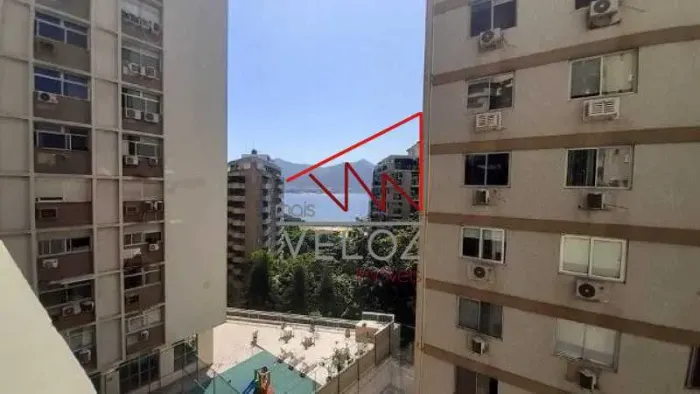 Apartamento : / Residencial / Lagoa