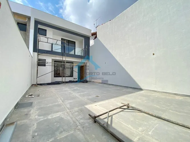 Casa para Venda em Contagem, Centro, 3 dormitórios, 1 suíte, 3 banheiros, 4 vagas