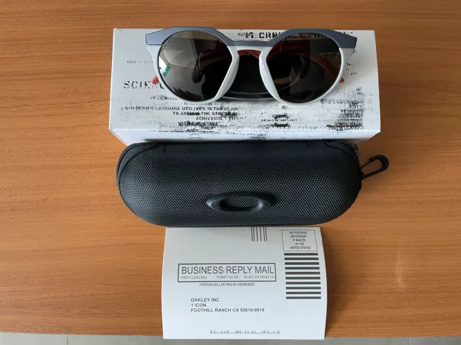 Vendo óculos Oakley novo na caixa