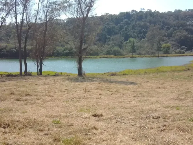 Lindo Terreno Fundo para Represa  em Jarinu/SP 2.345m2 , linda topografia e linda vista!