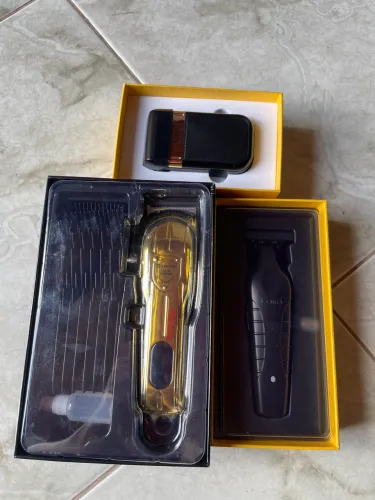 Vende-se kit de máquina de cortar cabelo completo