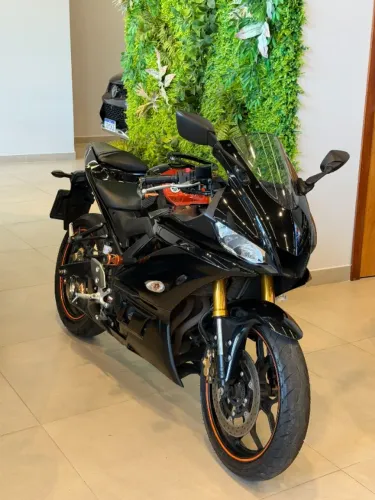Yamaha YZF R-3 321 2024