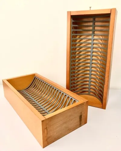 Vendo Porta CD em Madeira