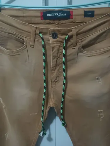 Calça Colcci - Modelo Felipe em sarja estornada - Original - Tam 40