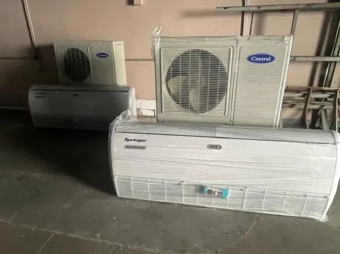 2 Conjuntos Piso Teto Carrier Silvermax 60.000 Btus r22 220v Trifásico