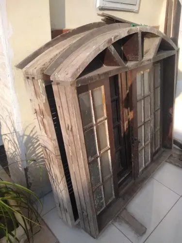 Janela Madeira Maciça Maçaranduba- Quem chegar primeiro!