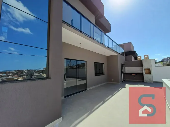 Casa nova no Condomínio dos Passaros com 3 quartos e terraço em Dunas do Peró - Cabo Frio
