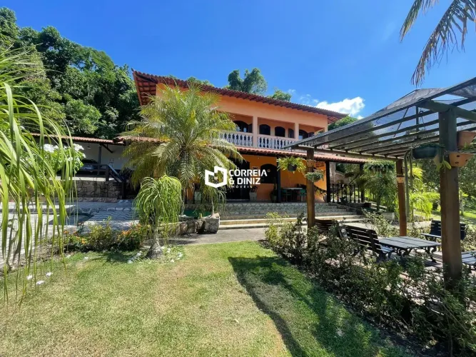 Sítio com 5 dormitórios à venda, 3600 m² por R$ 2.000.000 - Cajueiros (Itaipuaçu