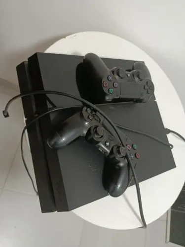 Ps4 novo aceito troca em Pc ou em caixa de ferramentas ou algo do meu interesse 