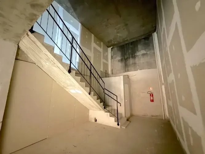 Alugo Loja Comercial na Praia da Costa com 66m² e Pé direito duplo - R$ 5.900,00
