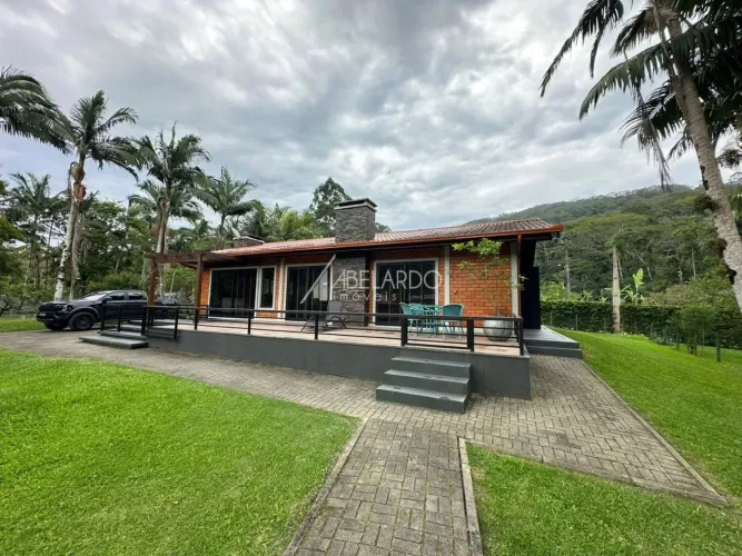 MARAVILHOSO SITIO TOTALMENTE MOBILIADO E EQUIPADO LOCALIZADO NO MUNICÍPIO DE PENHA, PROJET