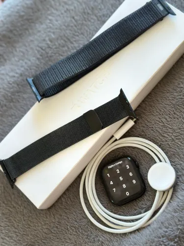 Apple Watch Series 10 46mm GPS + Celular
