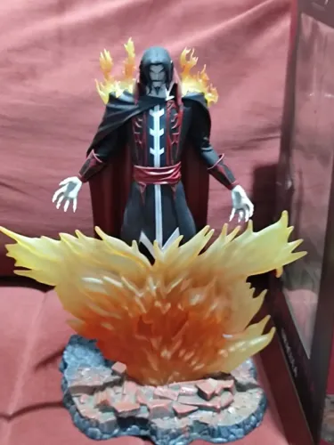 Action Figure - Drácula série Netflix- Personagem Misterioso com Efeitos de Chamas