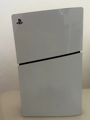 PLAYSTATION 5 COM ENTRADA PARA CD + 3 JOGOS ORIGINAIS