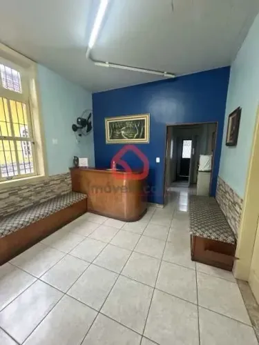Casa de rua : / Residencial / Campinho