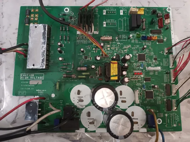 PLACA FUJITSU (K04AW-06-01) - Inverter