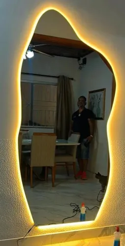 Espelho Decorativo com Iluminação LED