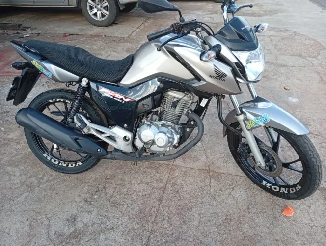 Vendo Fan 160 Ano 2023 único dono 