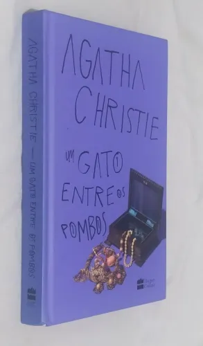 Livro Um Gato entre os Pombos - Agatha Christie 