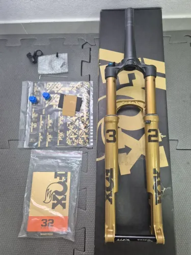 Suspensão Fox 32 Podium Gold 2025 - Grip SL - NF