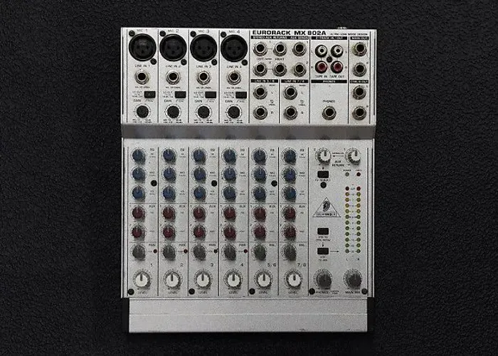 Mixer Behringer 802a