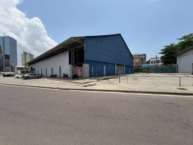 Aluguel de Armazém / Galpão 2.150m² no Porto de Manaus - Centro