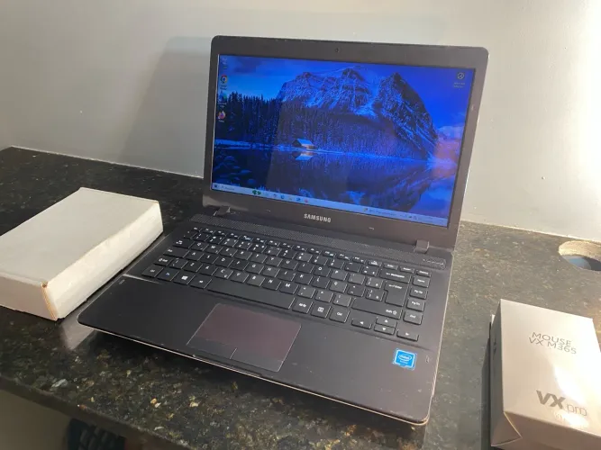 Notebook Samsung 370E / novíssimo e com garantia