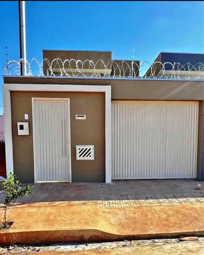 03- CASA A VENDA ANJO DA GUARDA
