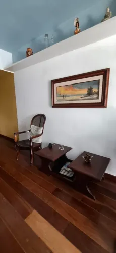 Mesa de Centro de Madeira Maciça - Velha Bahia - Design Clássico e Elegante