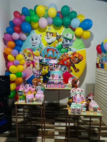 Pegue e monte patrulha canina