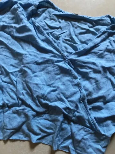 Blusa de tecido leve azul