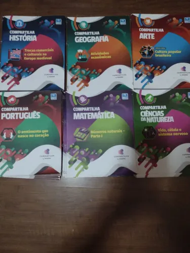 Livros Didáticos - Compartilha - 6 ano - usados. 