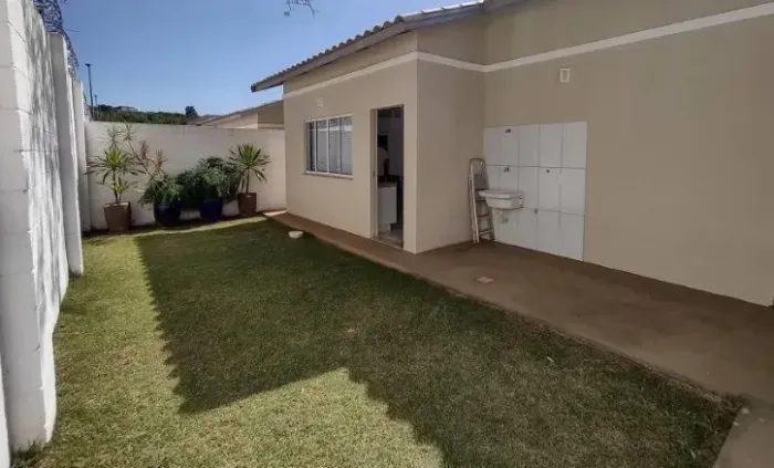 CASA A VENDA NO PLANALTO / G 35