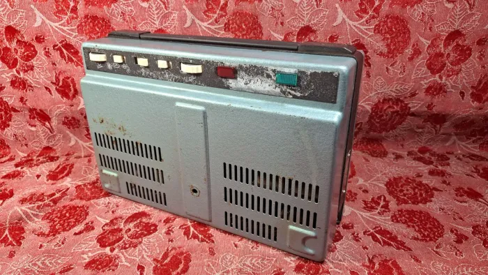 Amplificador antigo soviético LOMO no estado