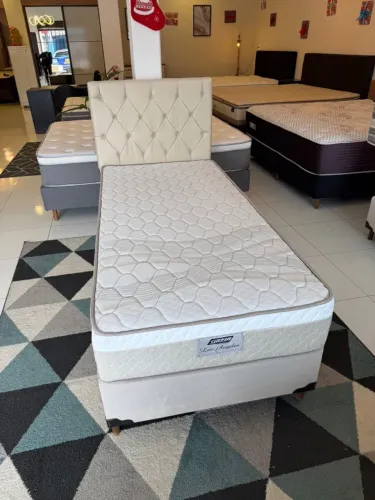 Colchão de Solteiro NOVO COM BASE E CABECEIRA