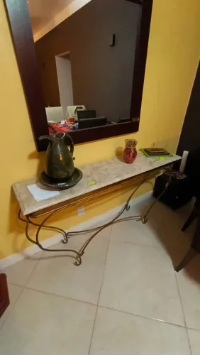 Aparador, mesa de centro e de canto