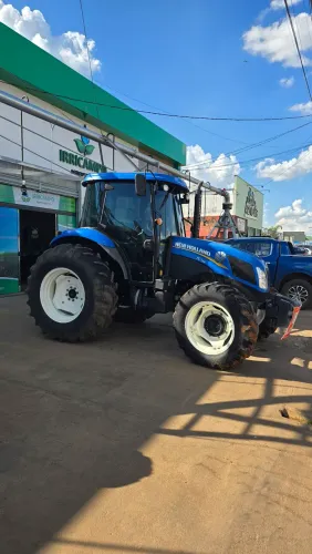 Trator New Holland TL 75E 