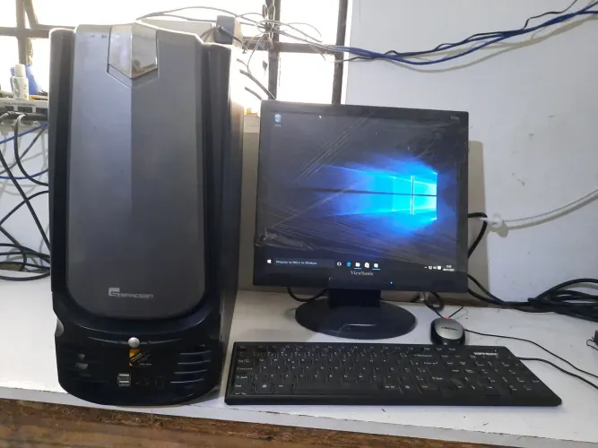 PC completo LCD17 pol core2duo HD 500 Gb memória 6 G