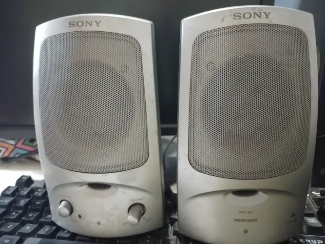 Caixas de Som Sony SRS-A57 com Mega Bass