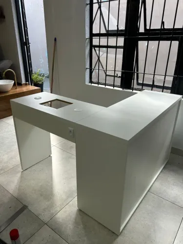 Mesa em L branca para manicure NOVA