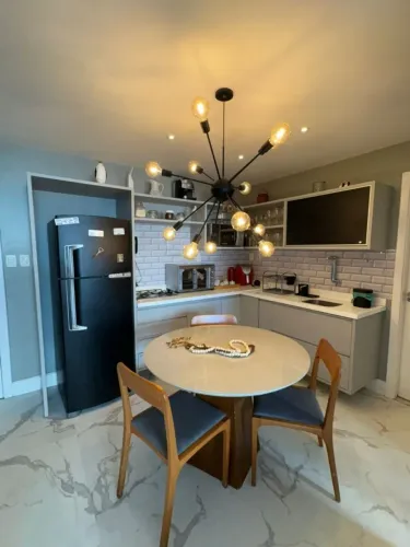 Apartamento para Venda em Salvador, Ondina, 2 dormitórios, 1 suíte, 2 banheiros, 2 vagas
