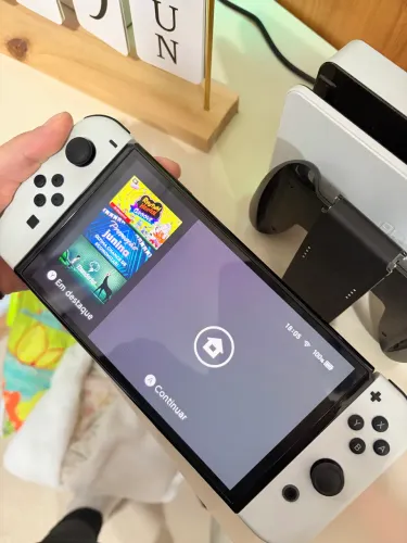 Nintendo Switch OLED