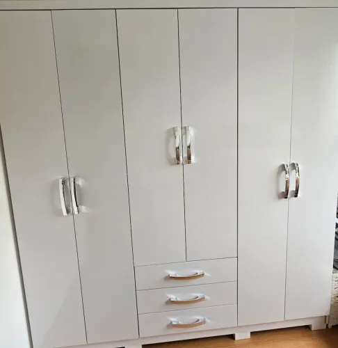 Guarda Roupa 06 Portas