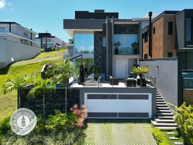 VENDA - Casa 3 suítes em condomínio fechado - Bairro Itoupava Central /Blumenau
