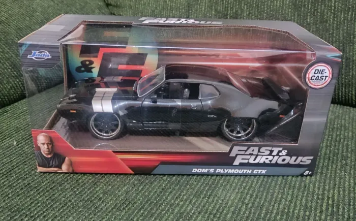 Miniatura Plymouth 1:24