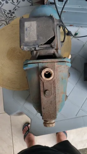 Bomba auto aspirante 1/2 funcionando